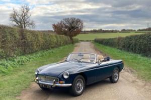 MGB Roadster 1972 Blue with magnolia trim Photo