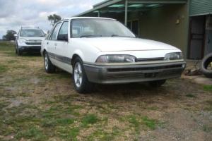 1987 Holden Commodore VL sl factory manual series two