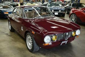 1974 Alfa Romeo 2000 GTV Photo
