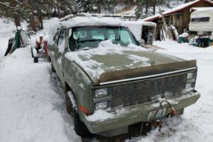 1983 GMC Suburban Photo