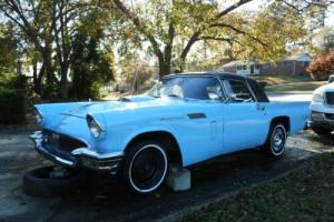 1957 Ford Thunderbird