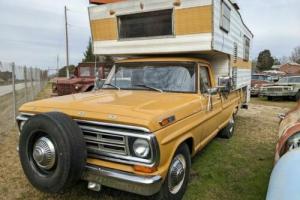 1972 Ford F-250 Custom Camper