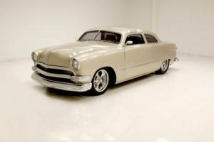 1951 Ford Custom Photo