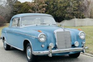 1959 Mercedes-Benz 200-Series Sunroof Coupe Photo