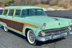 1955 Ford Country Squire Station Wagon Photo