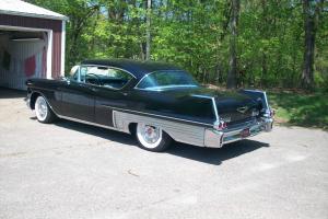 Cadillac Fleetwood, Black