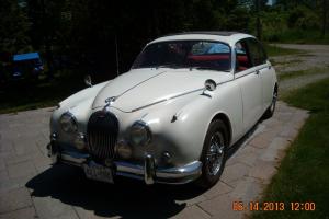 Jaguar : Other with sunroof and wire wheels