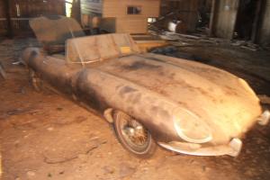  Jaguar e type 1963 roadster, matching numbers, barn find after 35 years