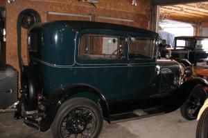 Ford : Model A Coup