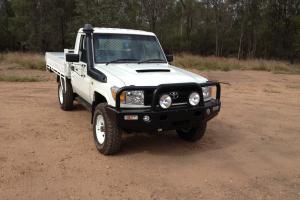  Toyota Landcruiser 2009 Workmate 4x4 V8  Photo