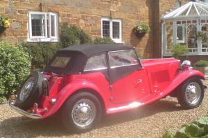  1953 MG TD RED  Photo