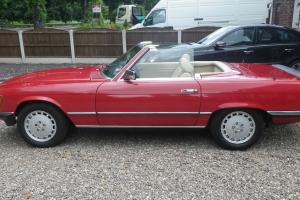  Mercedes 500SL R107 1984 Red with Cream Leather  Photo
