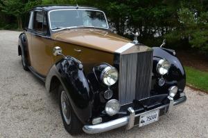 1954  Rolls Royce Silver Dawn.