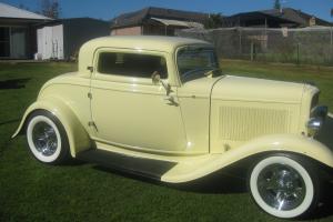  1932 Ford Coupe 3W Hotrod  Photo