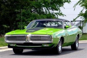 CLASSIC Dodge Charger RT Coupe * GREEN GO Paint Black Vinyl 737 3-speed Auto V8 Photo