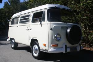 1970 Volkswagen Westfalia bus Photo