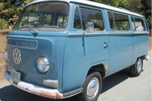  1968 VW Bay Window Deluxe 