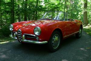 1961 Alfa Romeo Giulietta Spider Photo