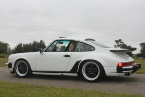 1987 Porsche 911 Carrera Photo