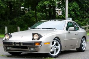 1986 Porsche 944 5 Speed Manual 2.5L CARFAX 86 Collectible Only 22k miles Photo