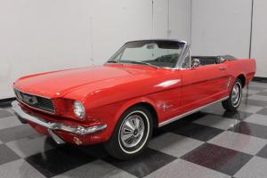 CANDYAPPLE RED CONVERTIBLE, BLACK INT, BLACK TOP, VERY RARE A/C CONVERTIBLE!!