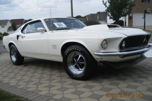1969 FORD MUSTANF BOSS 429 CONCOURS RESTO. MCA TRAILERED GOLD