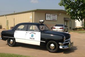 1950 ford deluxe movie police car