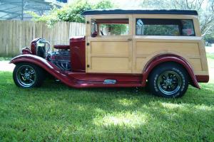 1932 Ford Woodie (Woody) Wagon Photo
