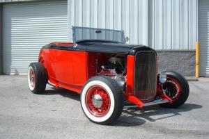 1932 Ford Roadster Street Rod,350,Auto,Black/Red,Kilbourne Body,MUST SEE!!!!!!!!
