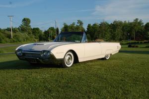  Ford Thunderbird 1961 390 V8 Convertible in Melbourne, VIC 