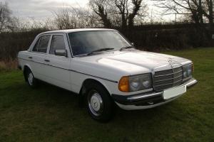  classic car 1977 mercedes 200 series manual.. tested 