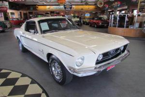 1968 Ford Mustang Fastback 289 Auto AC PS PDB Wimbleton White