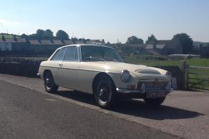  MG C GT WHITE 1969 VERY GENUINE EXAMPLE wire wheels o/d ONLY 66,600 miles  Photo