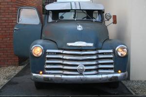  chevy pickup chevrolet classic truck deluxe 3600 thriftmaster hot rod engine  Photo