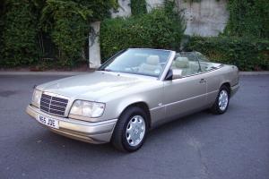  MERCEDES W124 E220 CABRIOLET CONVERTIBLE 1996 AUTOMATIC GOLD / FULL LEATHER  Photo