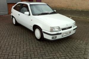  1988 VAUXHALL ASTRA GTE WHITE 8v immaculate DRIVE AND SHOW NO WORK REQUIRED  Photo
