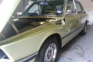  1979 BMW 520/6 E12 Automatic (Reseda Green) 