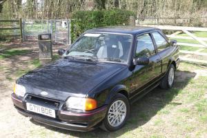  1990 FORD ESCORT XR3 I ONE GENTLEMAN OWNED FROM NEW ONLY 52.000 MILES SUPERB  Photo