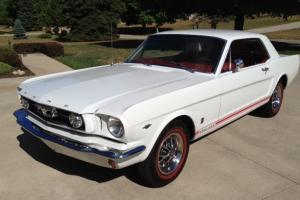  Completely restored Mustang 1966 V8 with GT Trim  Photo