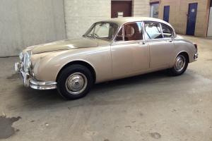  Daimler 250 v8 auto 1965 12 months MOT floor never welded 