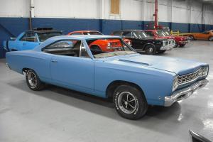 1968 Plymouth Road Runner 426 Hemi 4 speed Blue