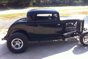 1932 32 FORD three 3 window coupe Photo