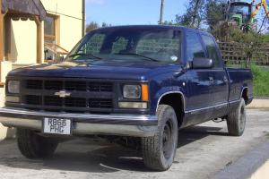  CHEVROLET 3500 CHEYENNE CREW CAB PICK UP TRUCK 