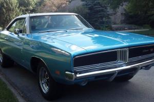 1969 Dodge Charger with 528 Hemi and numbers matching 383 - fully restored Photo