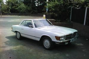  1984 MERCEDES 280 SL AUTO WHITE WITH BLUE HOOD AND WHITE HARD TOP  Photo