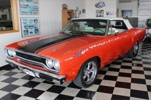 70 Plymouth Road Runner 426 HEMI ENGINE, everything is new Photo