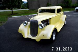 1933 PLYMOUTH 5 WINDOW COUPE