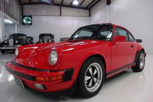 1986 PORSCHE 911 CARRERA COUPE, POWER SUNROOF! LOW MILES! STUNNING!