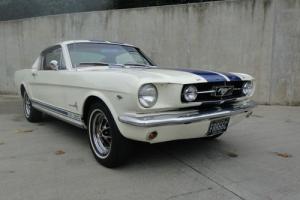  Ford Mustang-Fastback-1965 