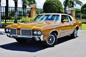 Absolutely magnificent and mint 1972 Oldsmobile Cutlass Supreme original sweet. Photo